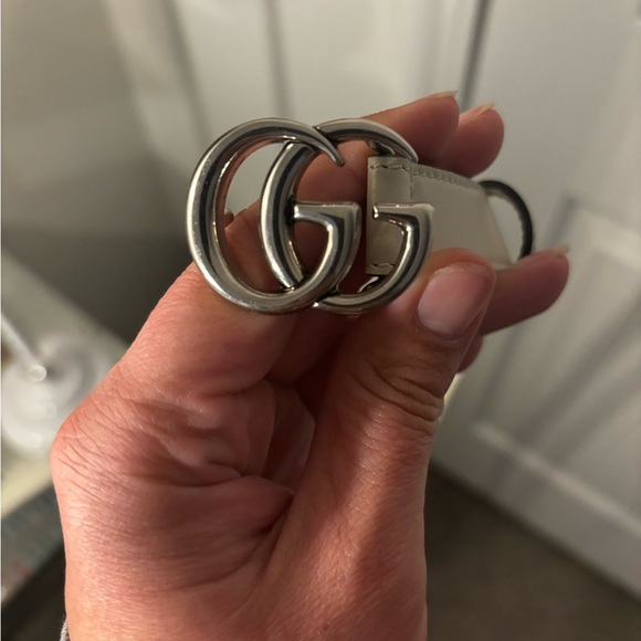 Gucci thin white belt. Size 90. excellent shape. 100% authentic. - Picture 3 of 4